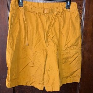 Uniqlo Men's Yellow Cargo Shorts